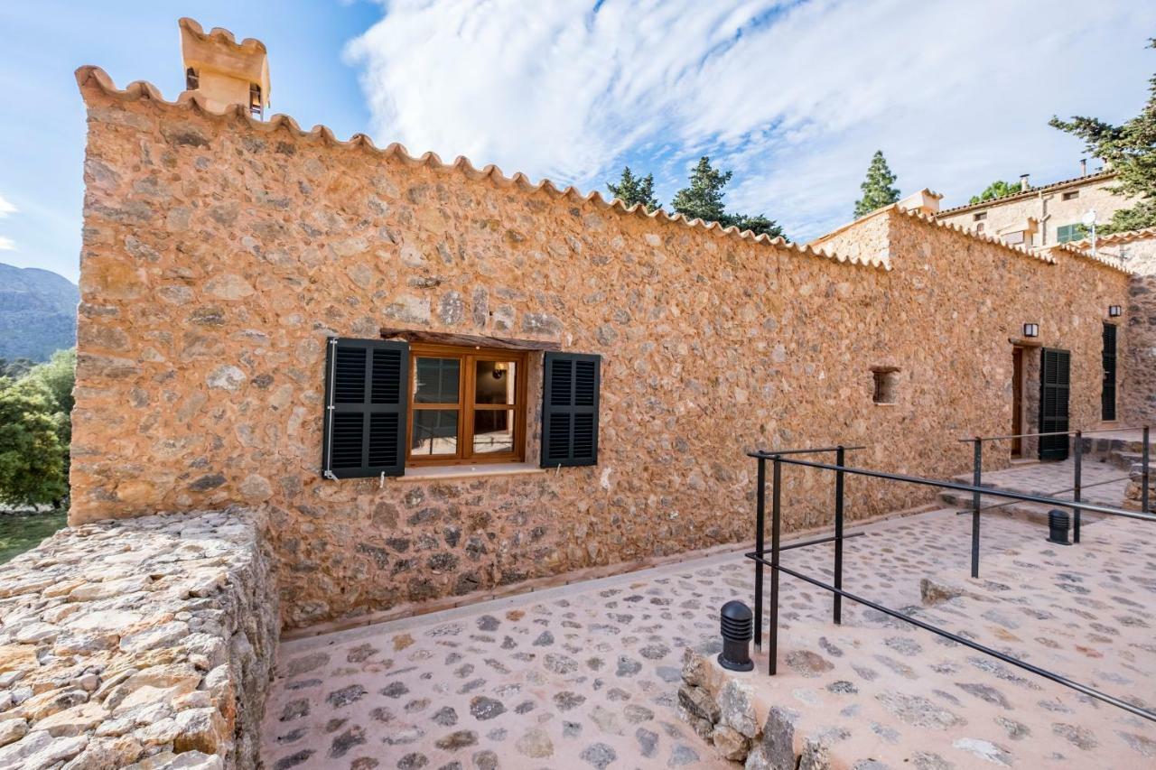 Agroturismo Son Alzines Lluc Bagian luar foto