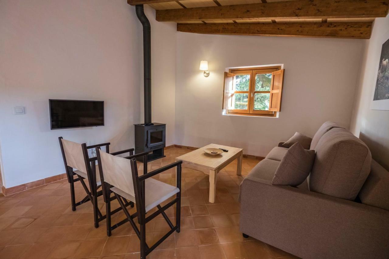 Agroturismo Son Alzines Lluc Bagian luar foto