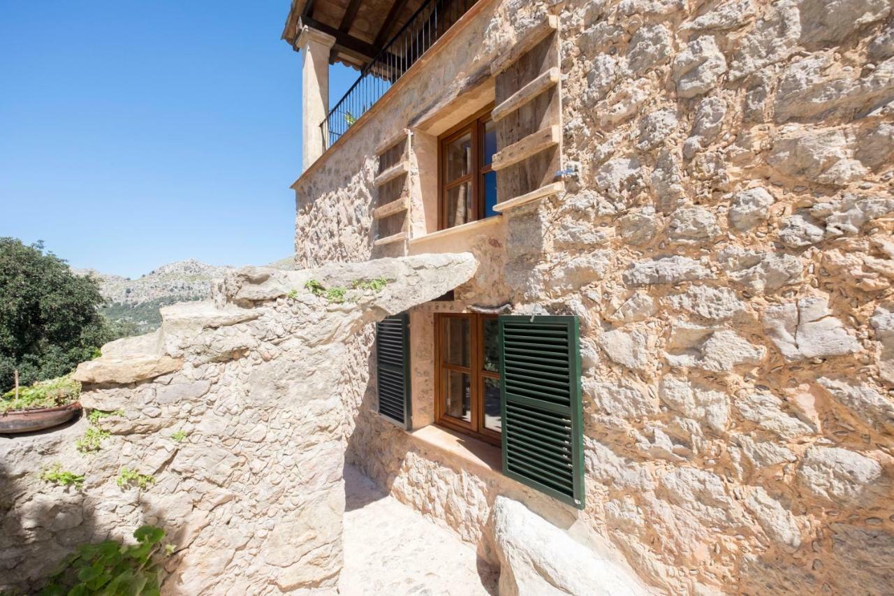 Agroturismo Son Alzines Lluc Bagian luar foto