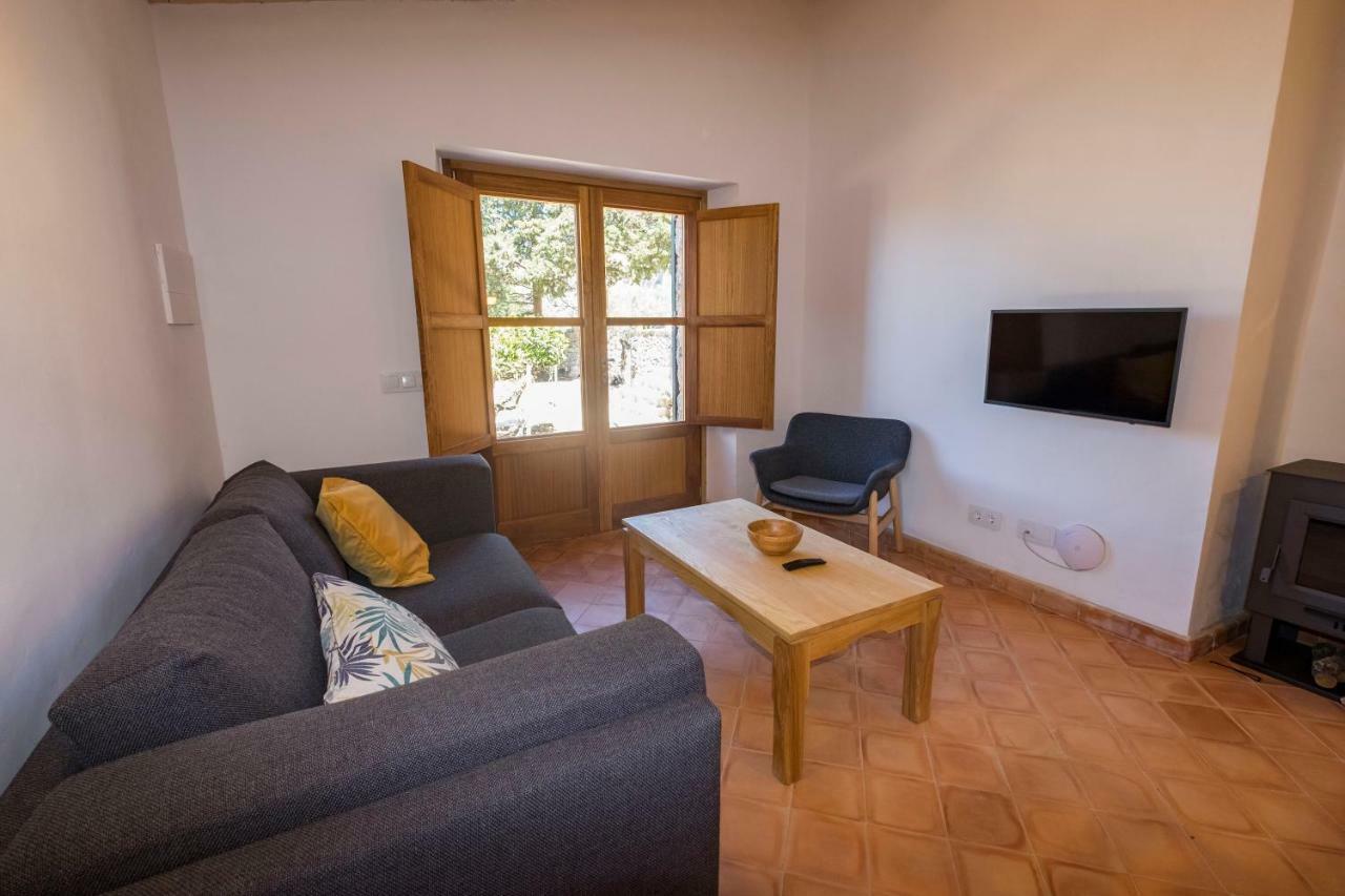 Agroturismo Son Alzines Lluc Bagian luar foto